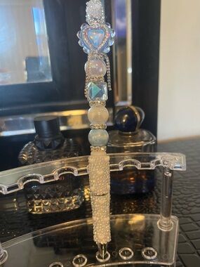 Iridescent Heart Bead Pen - White Pearl & Crystal Accents Extended Size